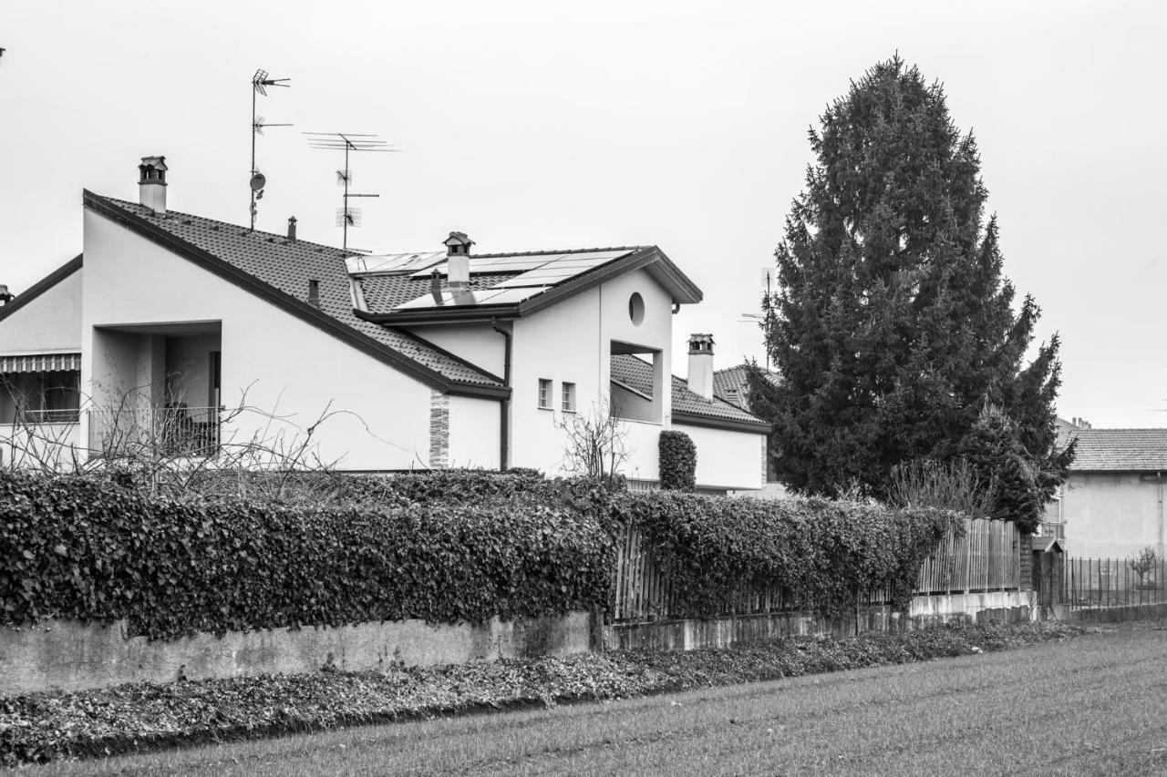 Casa Rosa Apartment Luisago Bagian luar foto