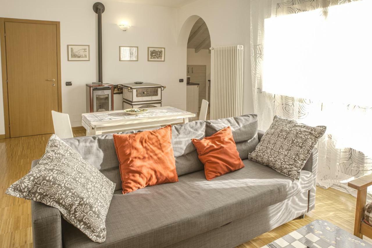 Casa Rosa Apartment Luisago Bagian luar foto