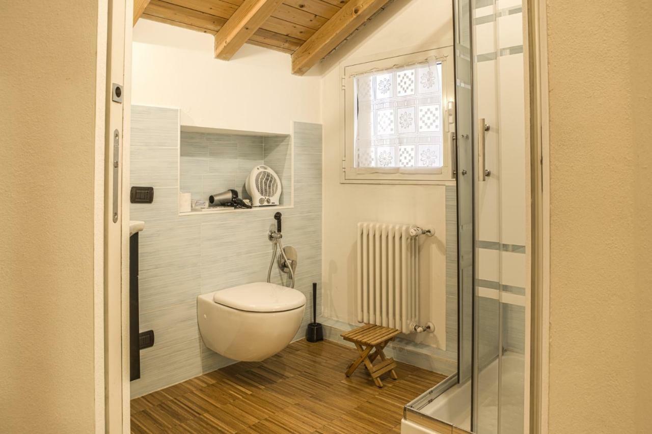 Casa Rosa Apartment Luisago Bagian luar foto